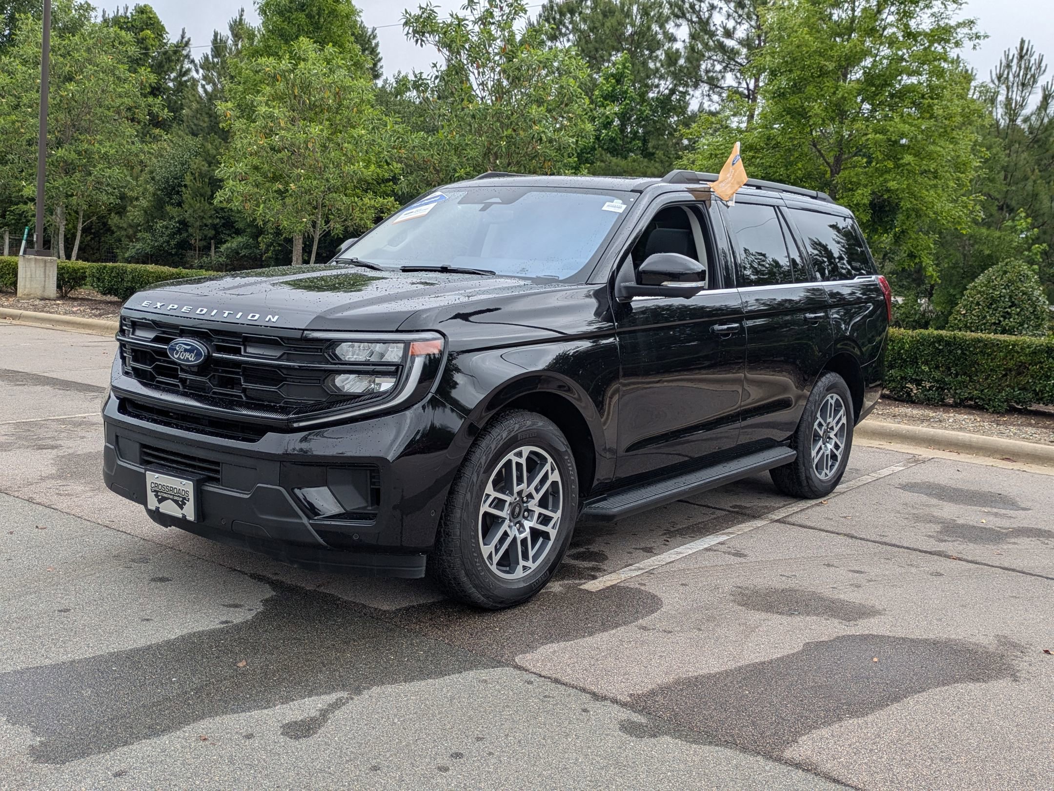 Certified 2025 Ford Expedition Active AWD/4WD image 8