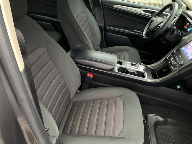 Certified 2020 Ford Fusion SE AWD/4WD image 10