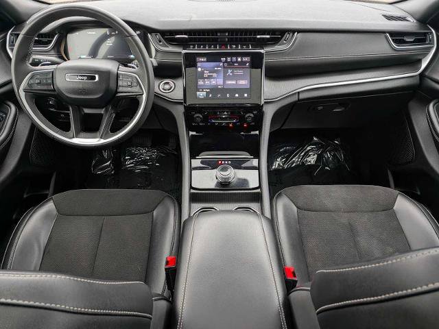 Used 2023 Jeep Grand Cherokee Altitude AWD/4WD image 20