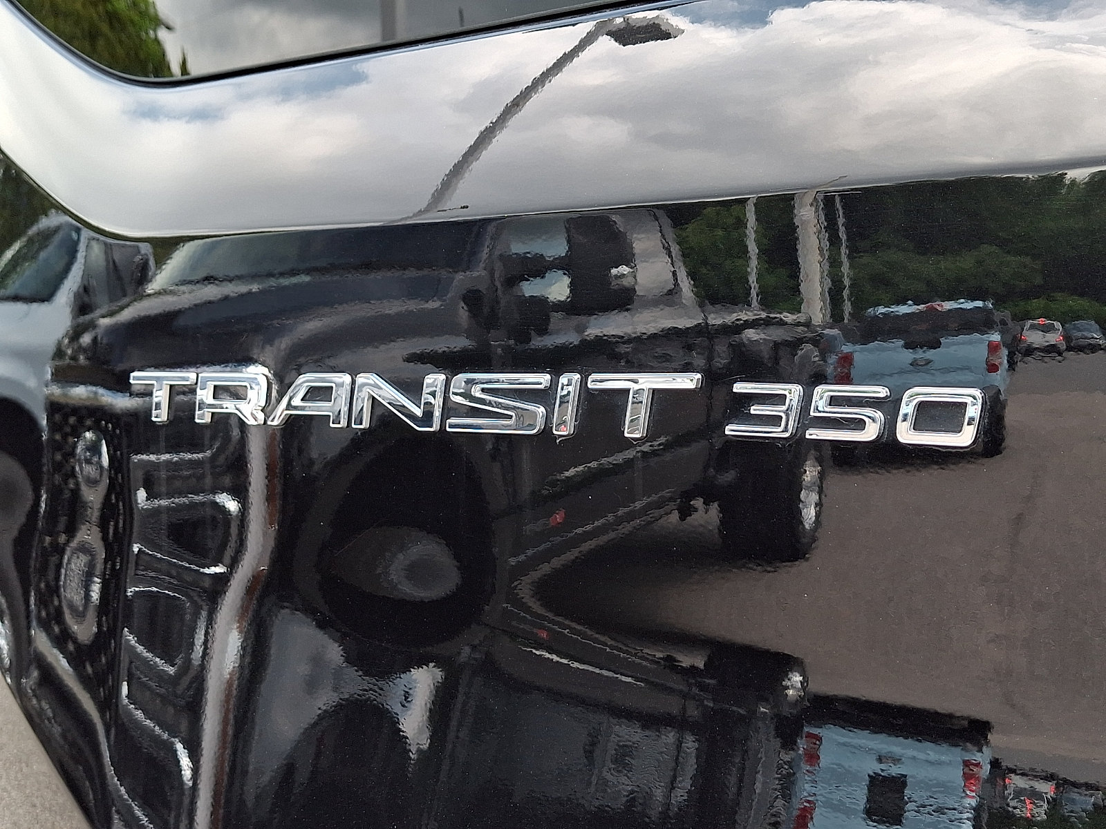 Certified 2025 Ford Transit 350 XLT RWD image 31