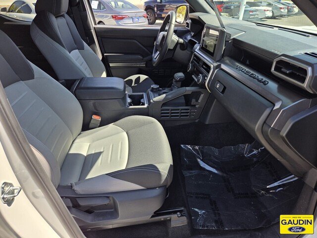 Used 2026 Toyota Tacoma TRD Sport AWD/4WD image 16