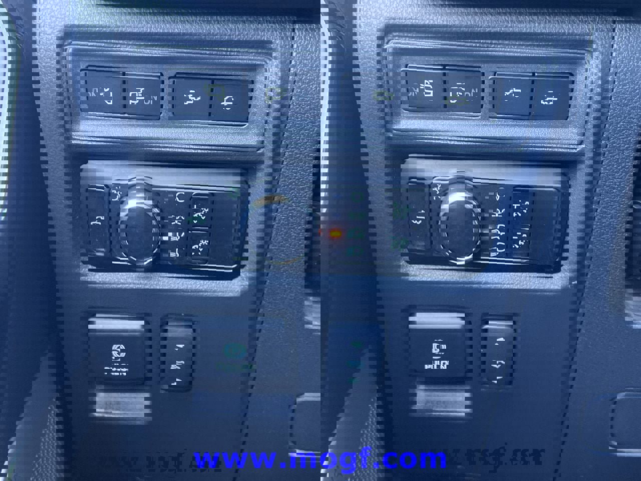 Certified 2024 Ford F150 Lightning Platinum image 23