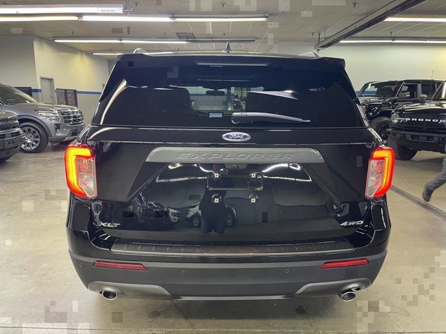 Certified 2022 Ford Explorer XLT w/ Equipment Group 202A AWD/4WD image 6