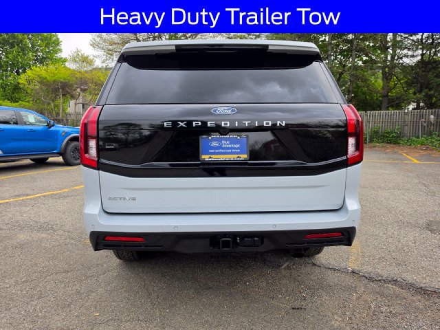 Certified 2025 Ford Expedition Active AWD/4WD image 5