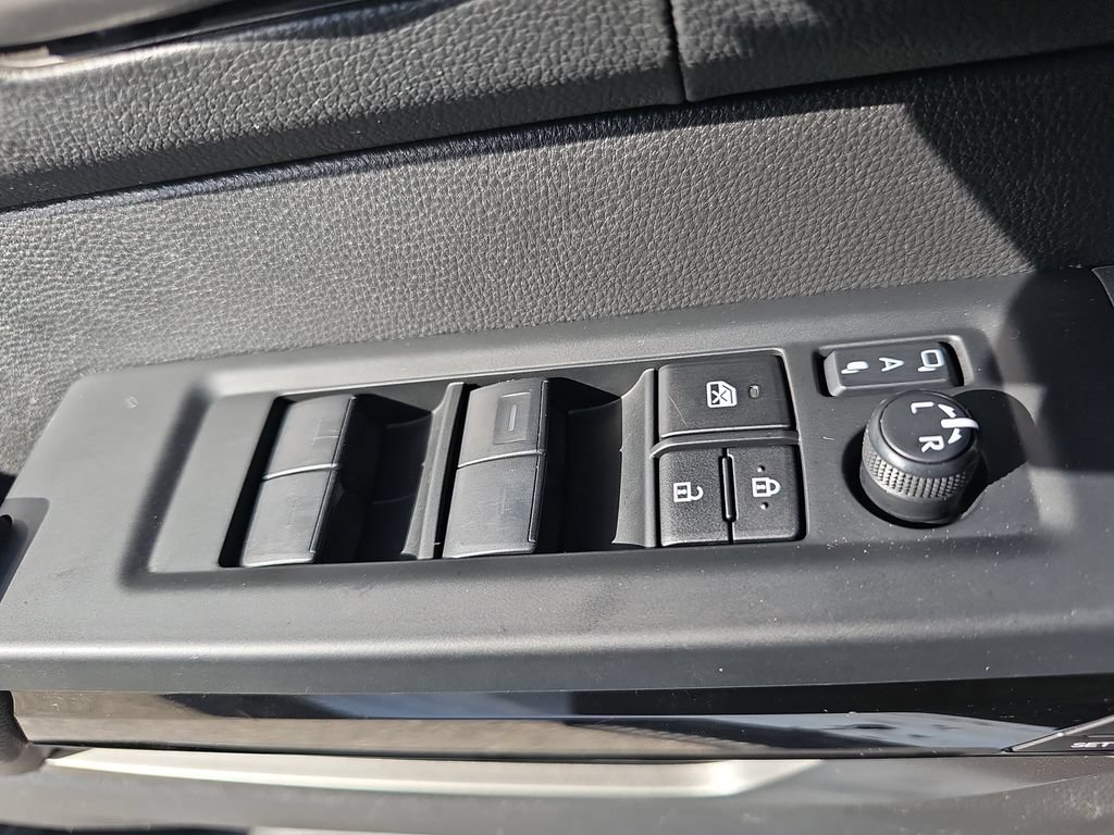 Used 2026 Toyota Tundra Limited AWD/4WD image 26