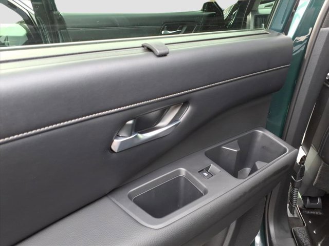 Used 2023 Nissan Pathfinder SL image 8