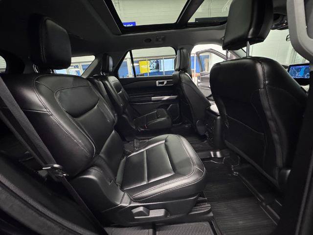 Certified 2023 Ford Explorer XLT w/ Equipment Group 202A AWD/4WD image 34