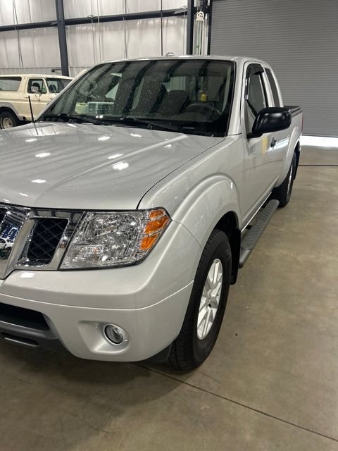 Used 2017 Nissan Frontier SV w/ SV Value Truck Package RWD image 4