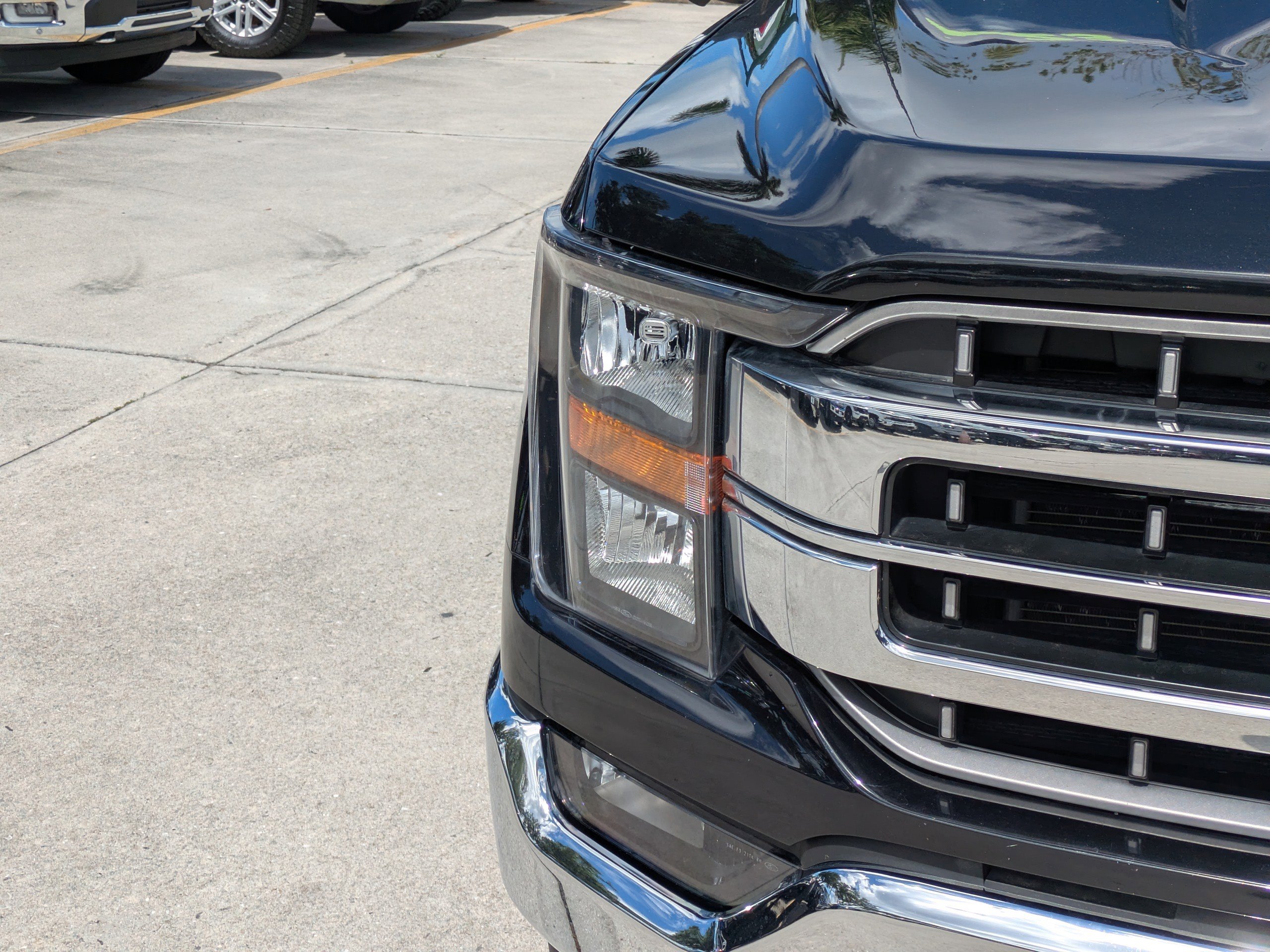 Certified 2023 Ford F150 XLT w/ Equipment Group 301A Mid AWD/4WD image 9