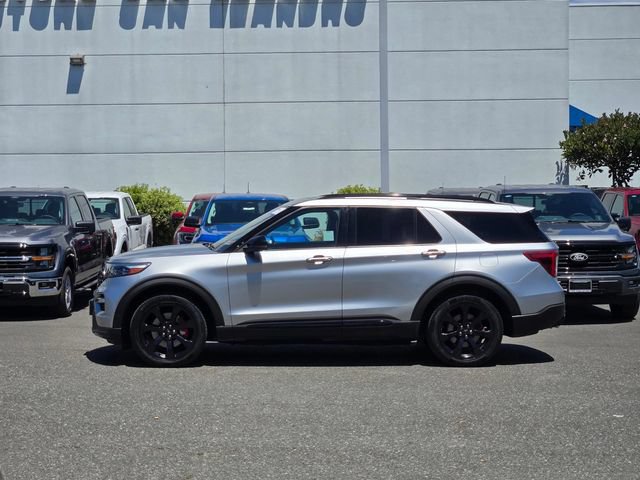Certified 2020 Ford Explorer ST w/ ST Street Pack AWD/4WD image 4
