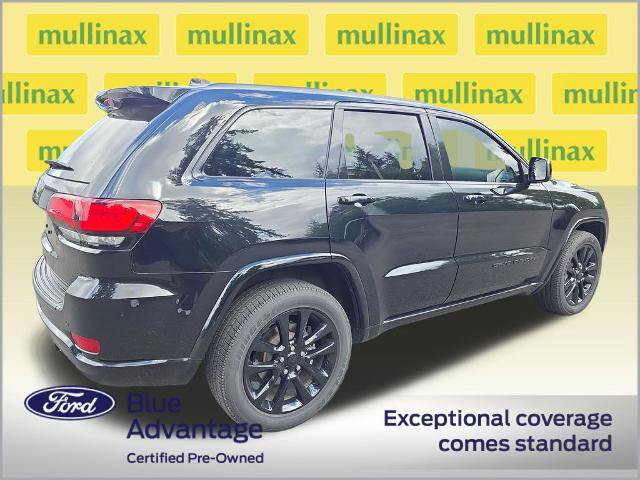 Used 2020 Jeep Grand Cherokee Altitude AWD/4WD image 3