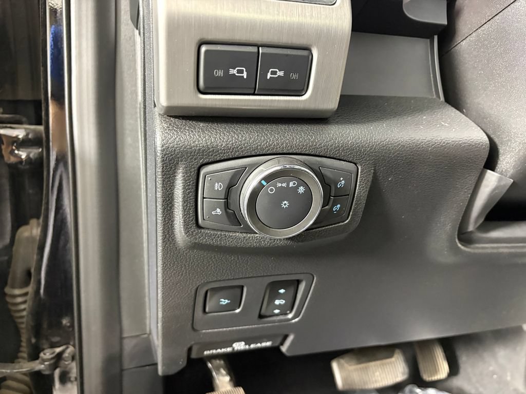 Certified 2021 Ford F250 Platinum w/ FX4 Off-Road Package AWD/4WD image 14