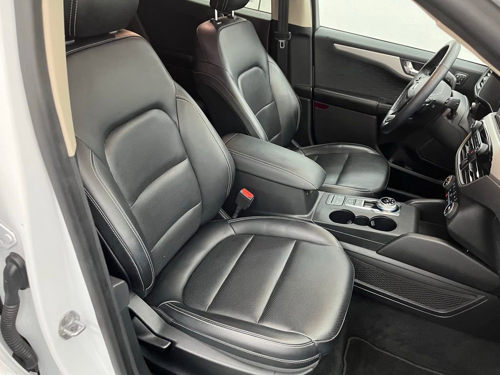 Certified 2020 Ford Escape SEL image 27