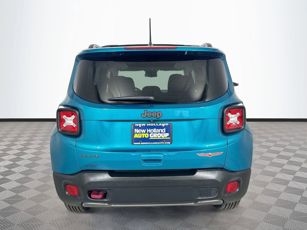 Used 2022 Jeep Renegade Trailhawk w/ Sun/Sound Group AWD/4WD image 4