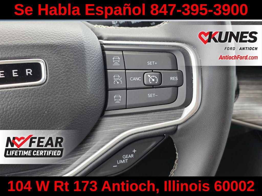Used 2024 Jeep Wagoneer L Series II w/ Flexible Seating Group AWD/4WD image 42