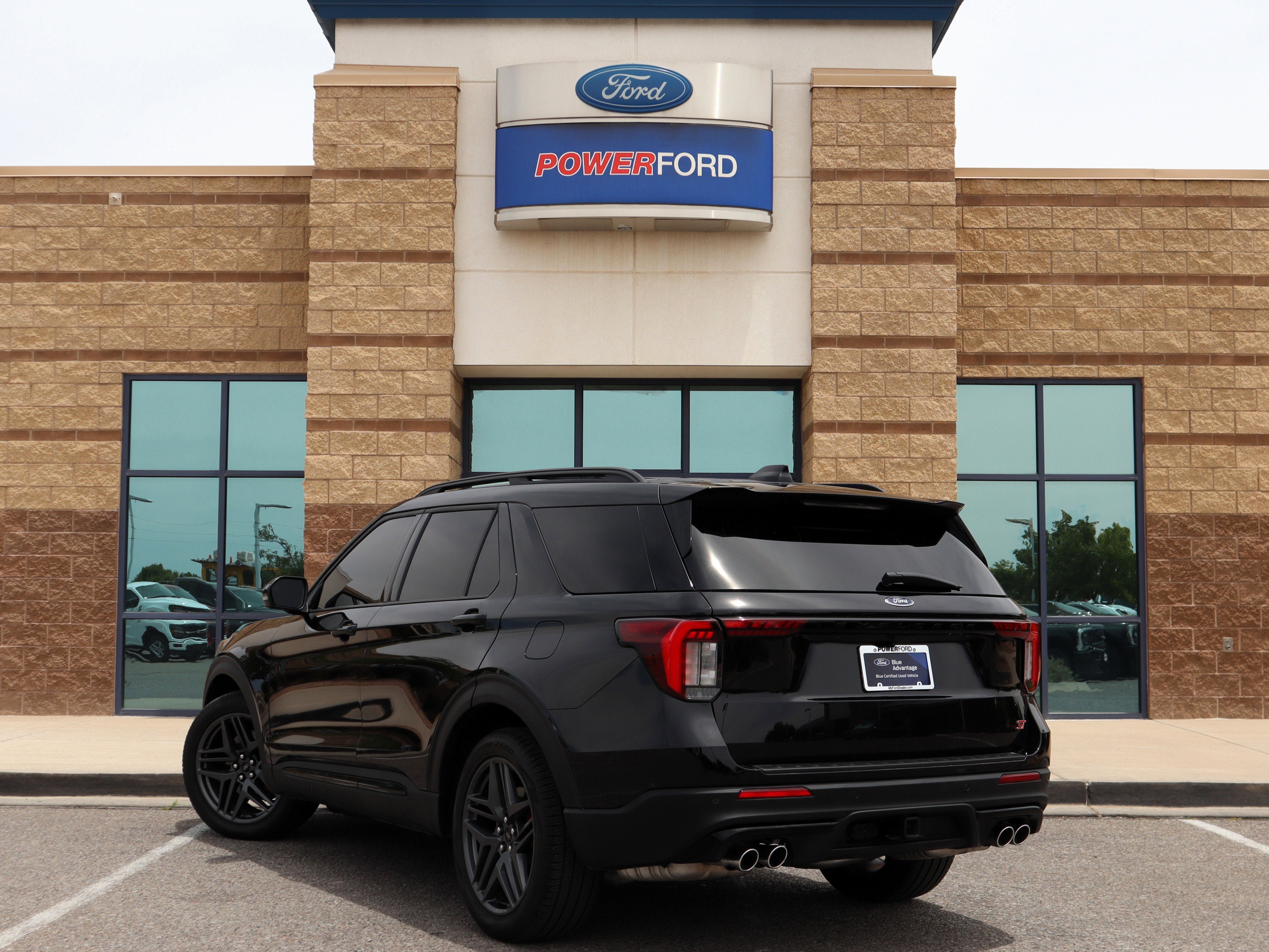 Certified 2025 Ford Explorer ST w/ Sun And Sound Package AWD/4WD image 8