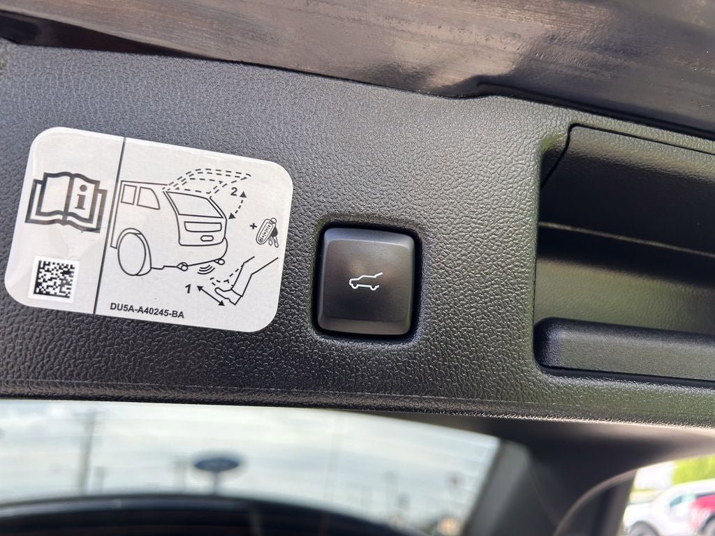 Certified 2020 Ford Escape SEL AWD/4WD image 18