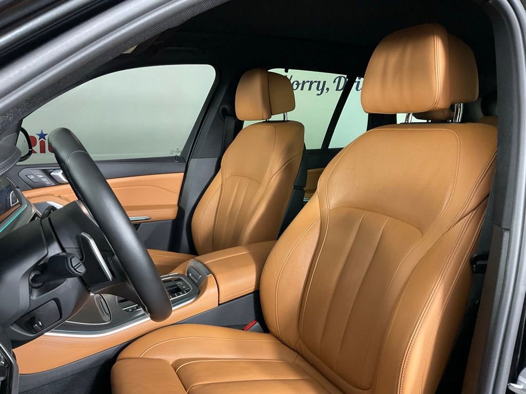 Used 2021 BMW X5 M50i w/ Executive Package image 14