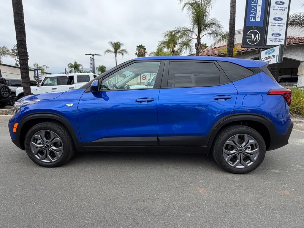 Used 2024 Kia Seltos LX AWD/4WD image 7