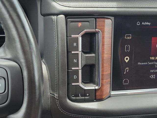 Used 2023 GMC Yukon XL Denali Ultimate AWD/4WD image 35