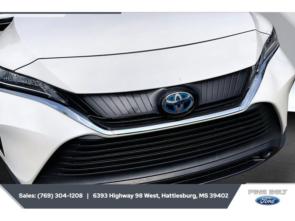 Used 2021 Toyota Venza LE AWD/4WD image 22