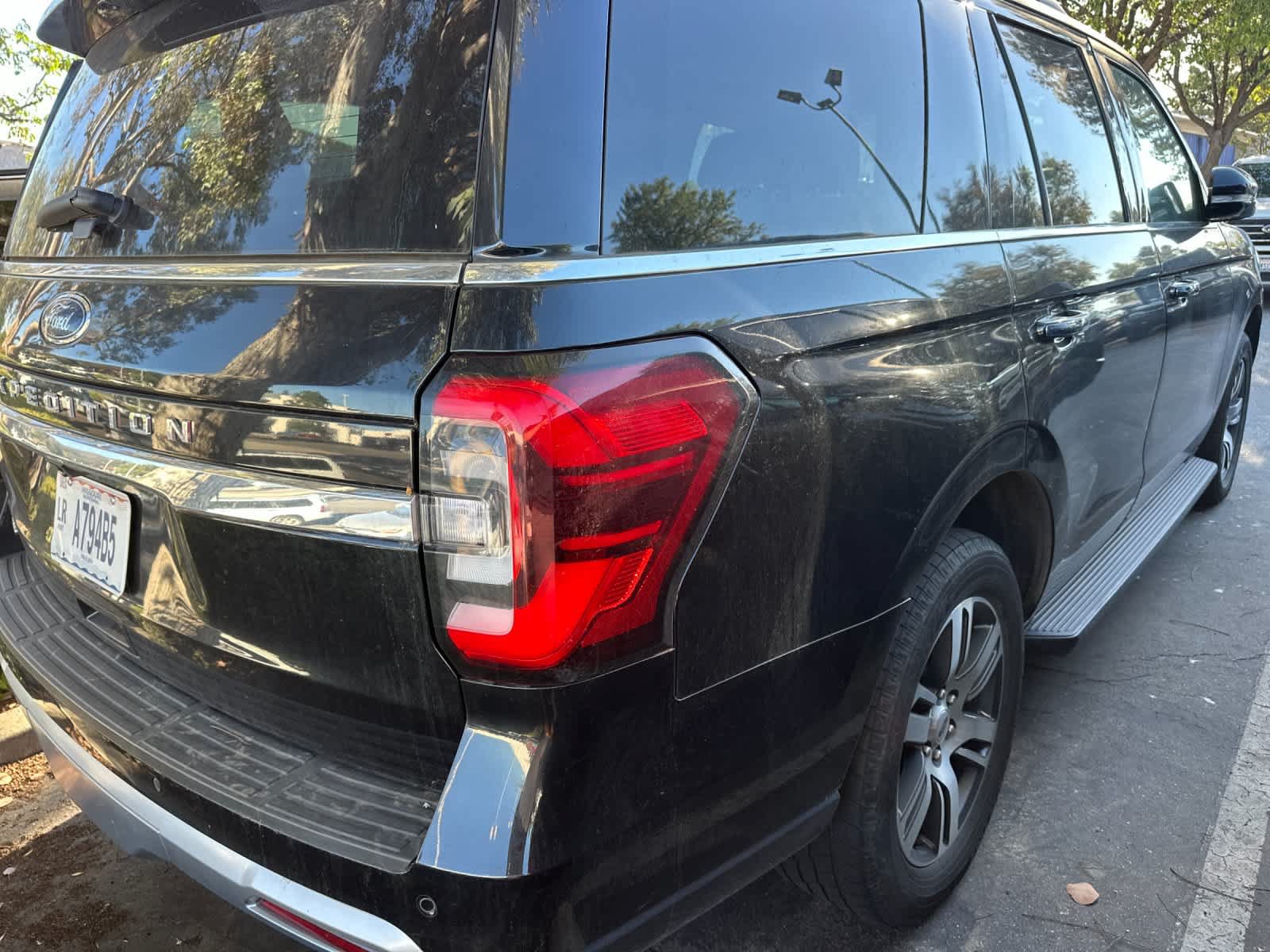 Certified 2024 Ford Expedition Limited AWD/4WD image 4
