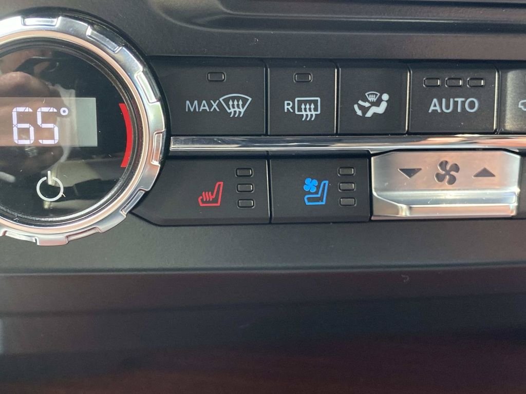 Certified 2022 Ford F250 King Ranch w/ King Ranch Ultimate Package AWD/4WD image 30
