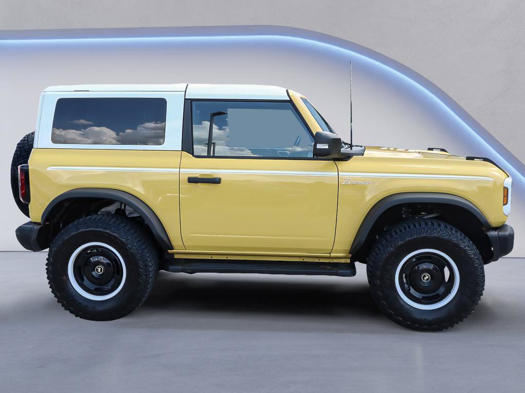 Certified 2024 Ford Bronco Heritage Edition AWD/4WD image 9