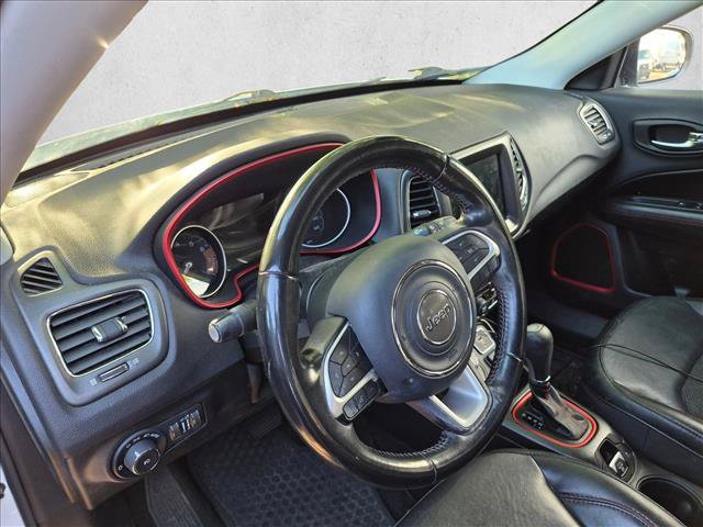 Used 2018 Jeep Compass Trailhawk AWD/4WD image 11