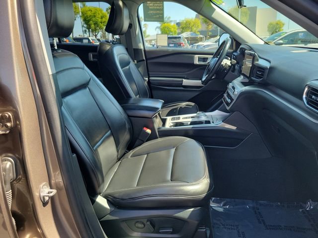 Certified 2021 Ford Explorer XLT w/ Equipment Group 202A RWD image 19
