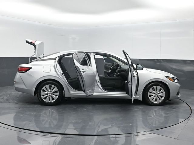 Used 2022 Nissan Sentra S w/ Trunk Package image 27