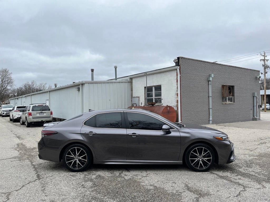 Used 2023 Toyota Camry SE w/ Convenience Package image 6