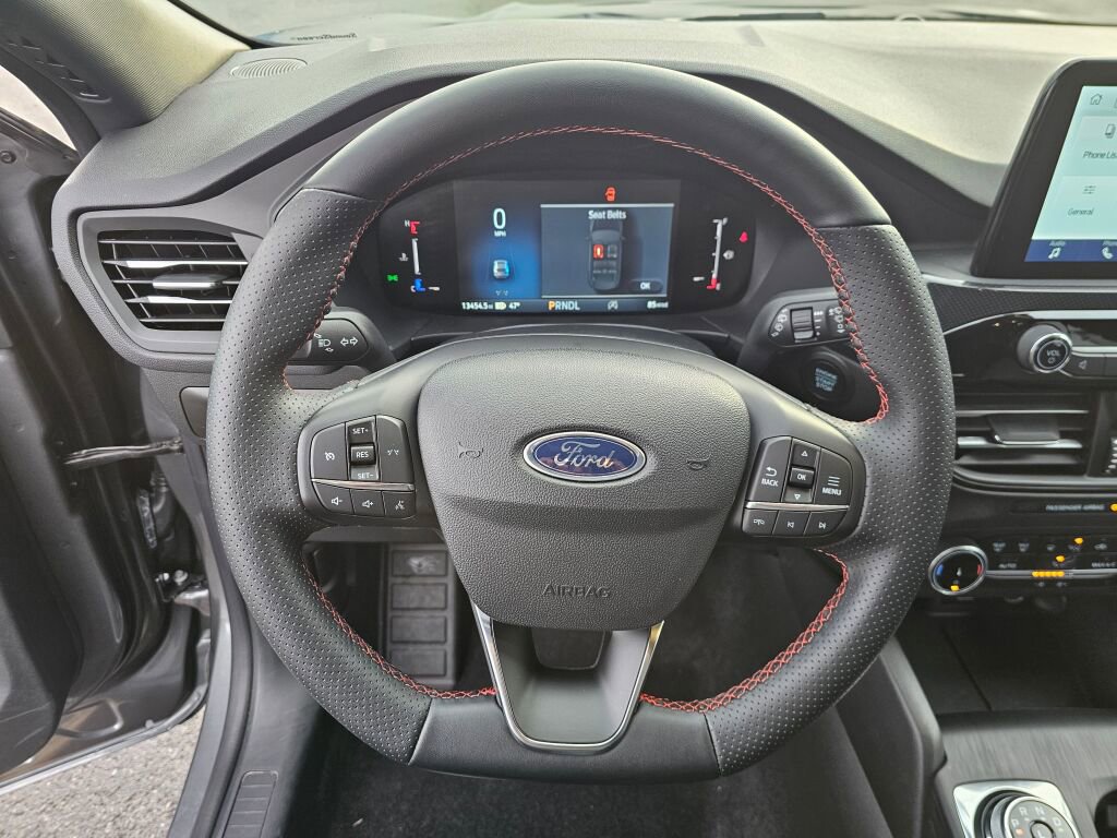 Certified 2025 Ford Escape ST-Line image 21
