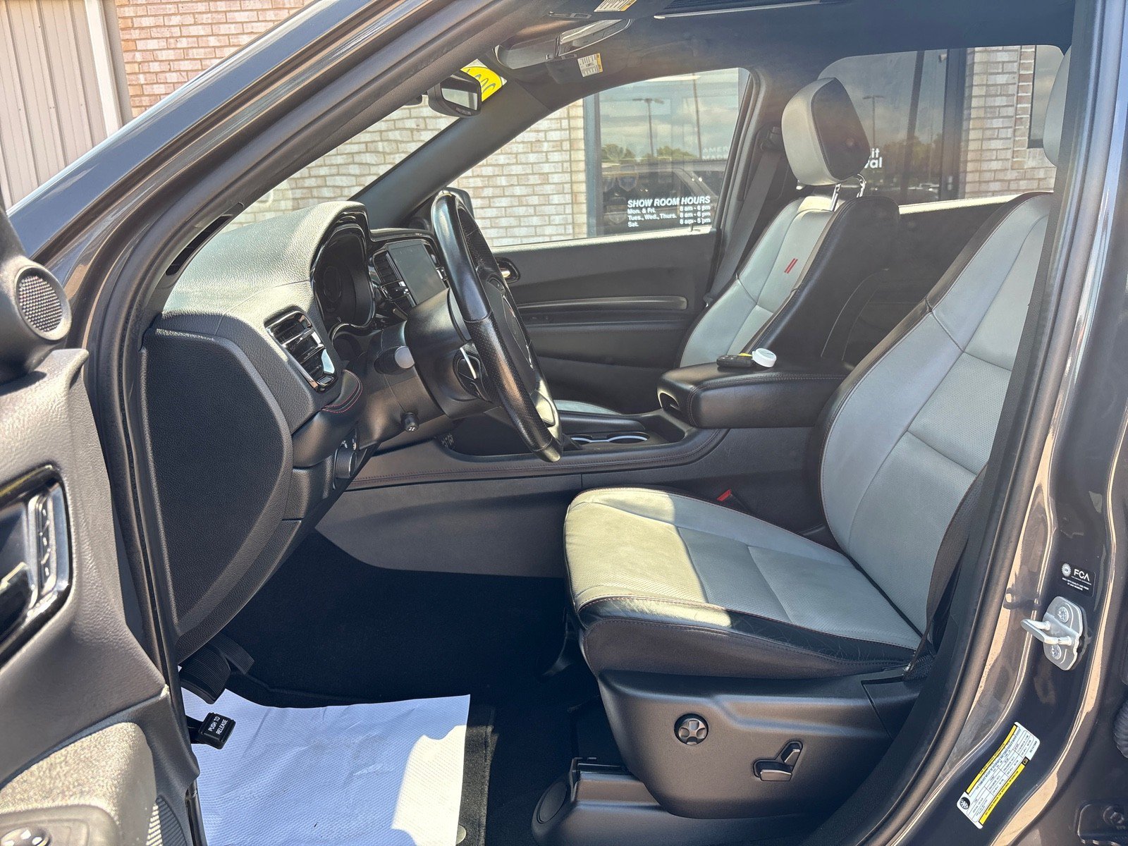 Used 2024 Dodge Durango GT AWD/4WD image 3
