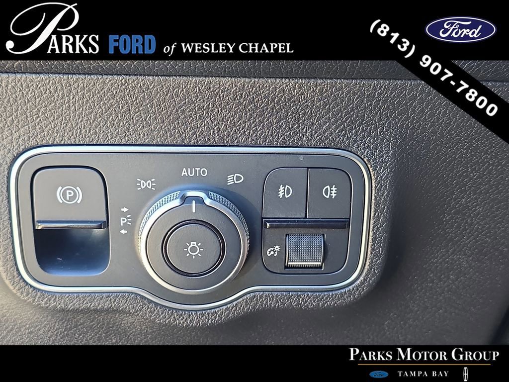 Used 2022 Mercedes-Benz GLB 250 4MATIC image 28