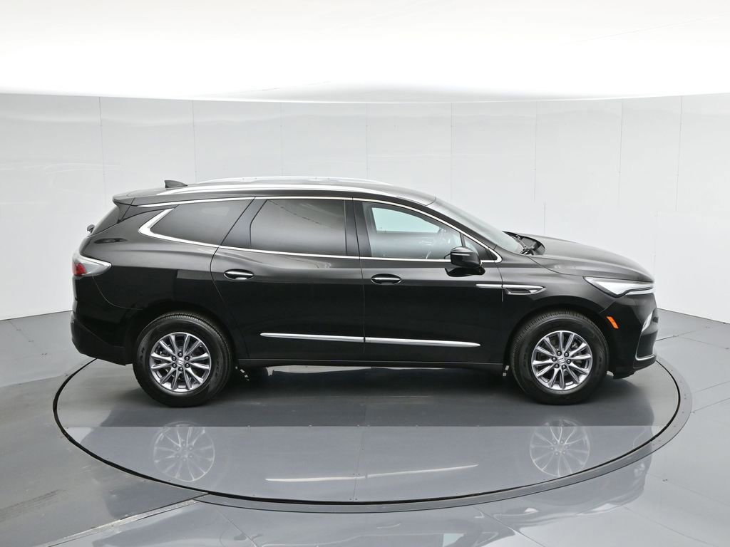 Used 2024 Buick Enclave Premium image 9