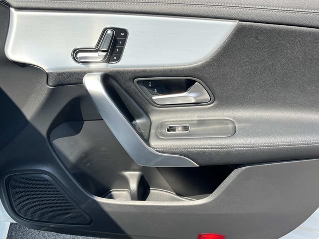 Used 2023 Mercedes-Benz CLA 250 image 27