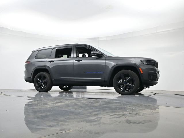Used 2023 Jeep Grand Cherokee L Altitude AWD/4WD image 36