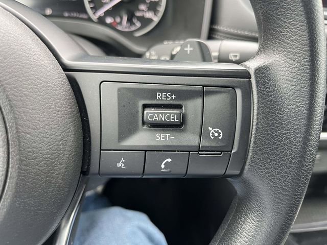 Used 2023 Nissan Rogue S AWD/4WD image 21