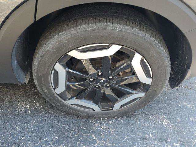 Used 2024 Kia Telluride S w/ S Sunroof Package image 7