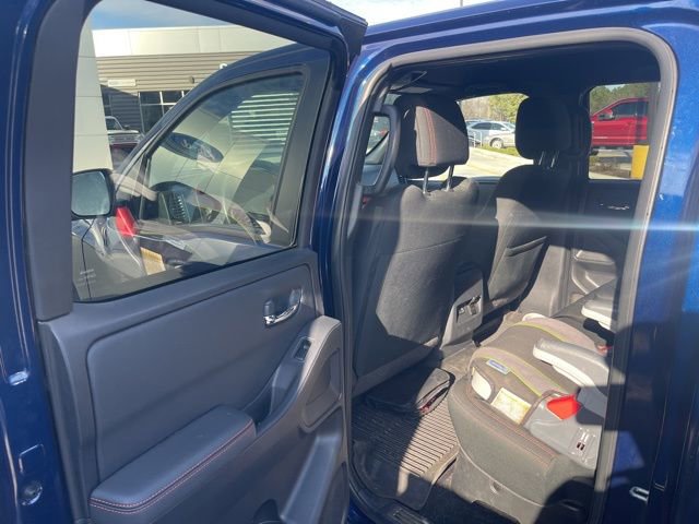 Used 2023 Nissan Frontier PRO-4X w/ Pro Convenience Package image 15