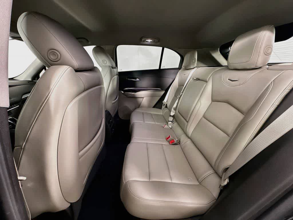 Used 2023 Cadillac XT4 Luxury FWD image 14