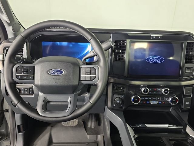 Certified 2025 Ford F350 Lariat w/ Black Appearance Package image 12
