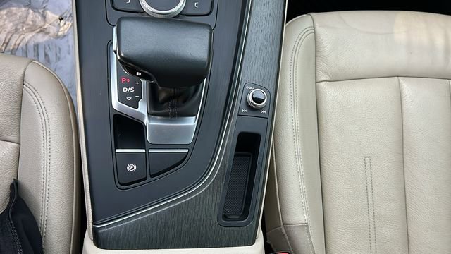 Used 2019 Audi A4 2.0T Premium w/ Convenience Package image 22