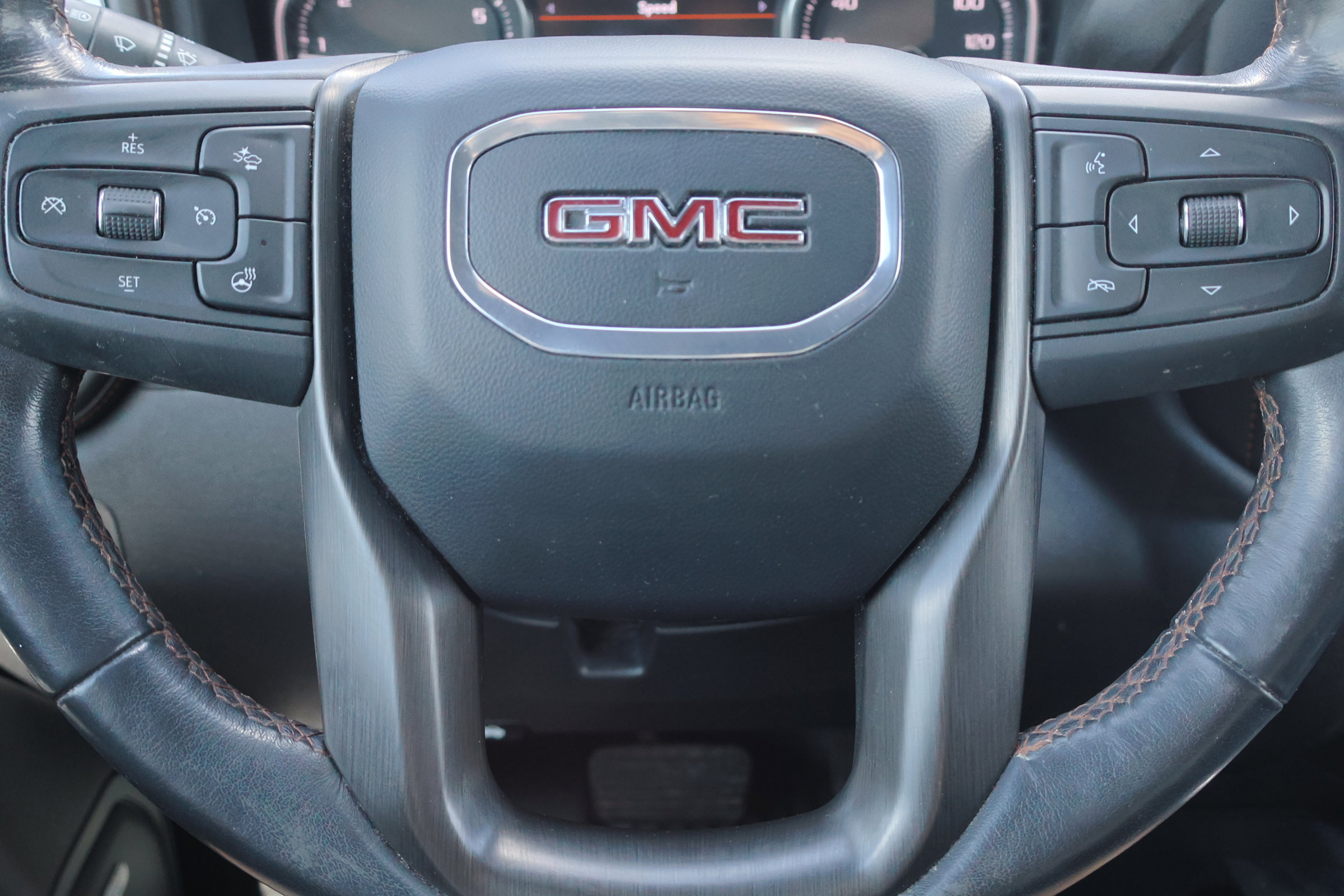Used 2022 GMC Sierra 1500 AT4 w/ Technology Package image 21