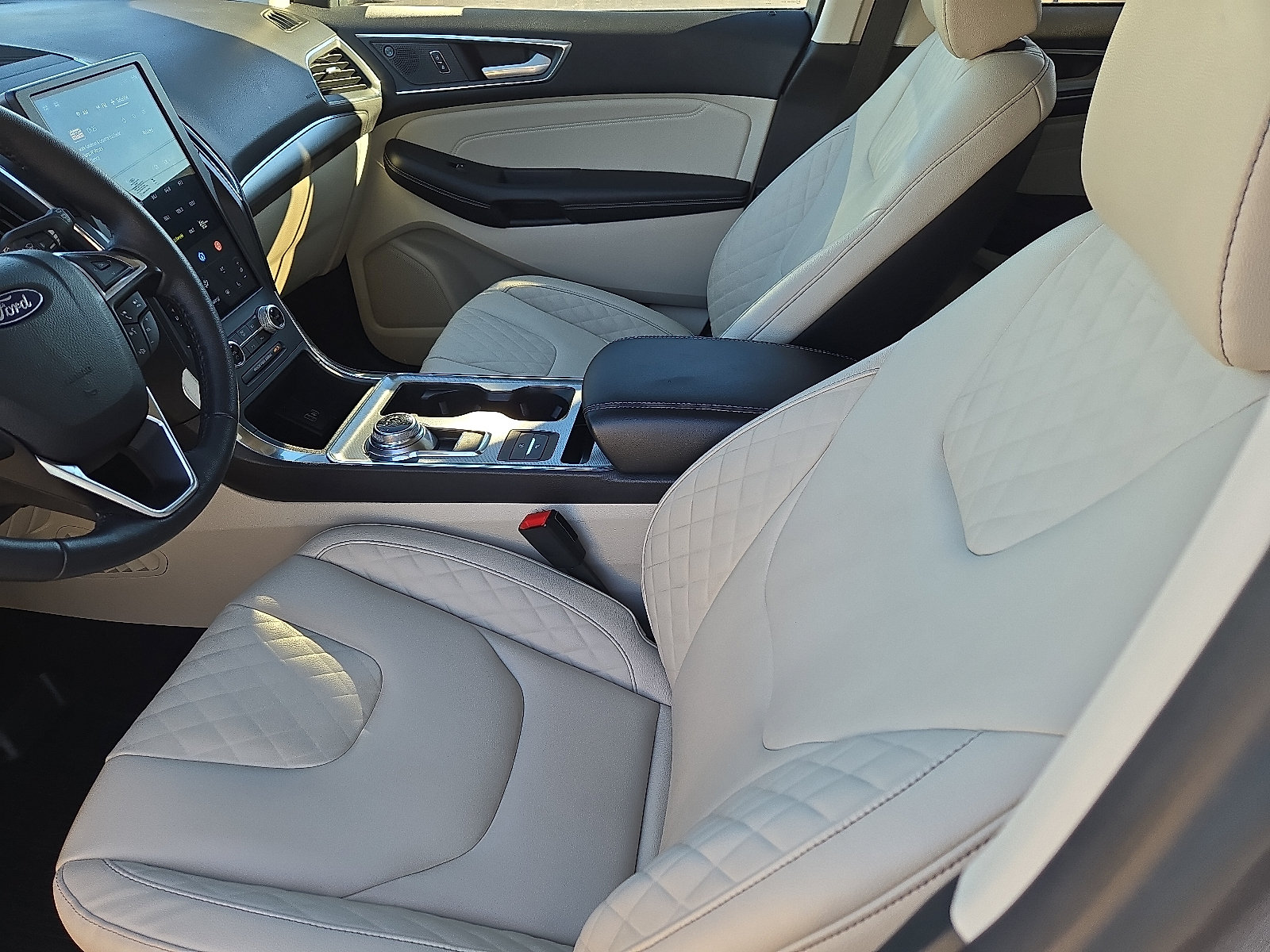 Certified 2024 Ford Edge Titanium AWD/4WD image 13