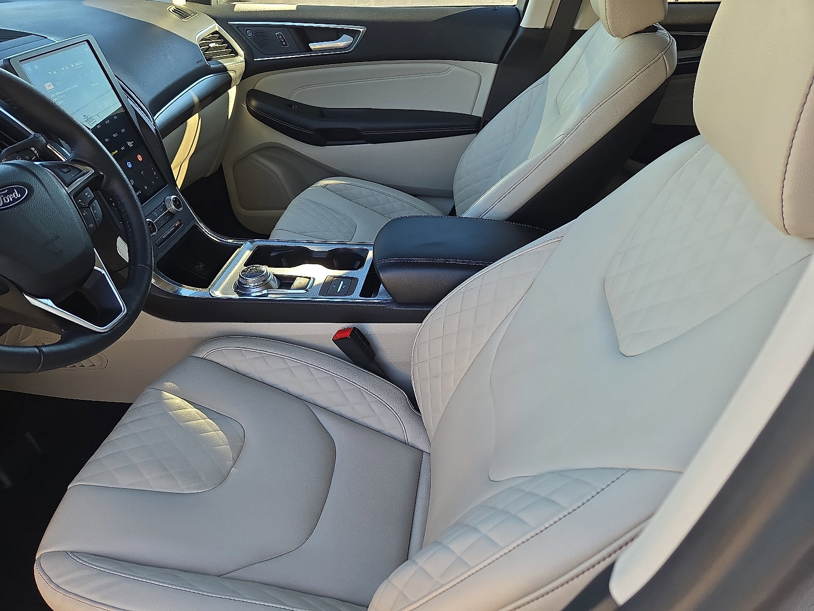 Certified 2024 Ford Edge Titanium image 13