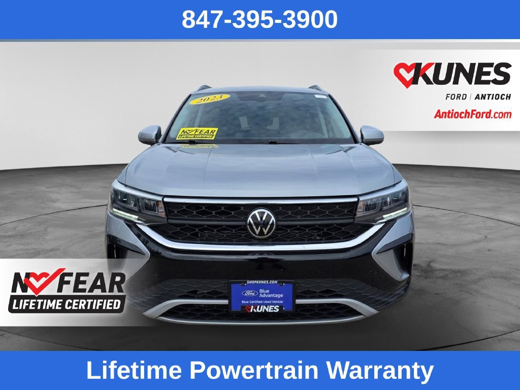 Used 2023 Volkswagen Taos SE AWD/4WD image 2