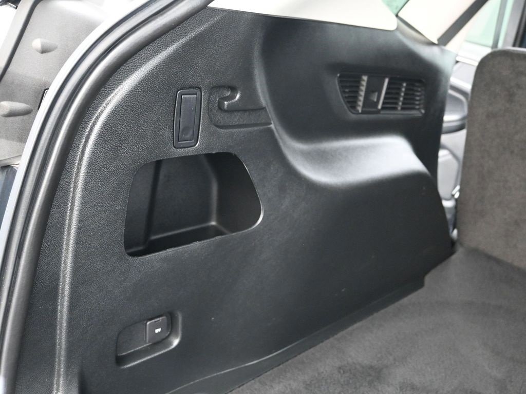 Certified 2022 Ford Edge SE w/ Black Appearance Package image 47