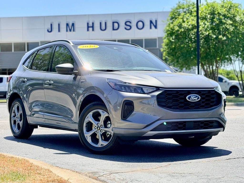 Certified 2024 Ford Escape ST-Line w/ Tech Pack #1 AWD/4WD image 2